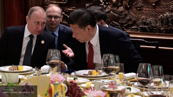 Президент Путин и Си Цзиньпин решают судьбу Запада