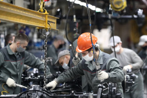 «Мы развиваемся вопреки титаническим усилиям Банка России». Экономист Делягин о положении дел в стране