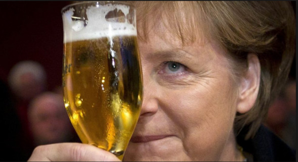 Немецкая власть останется русофобской, но Меркель не досидит до конца срока