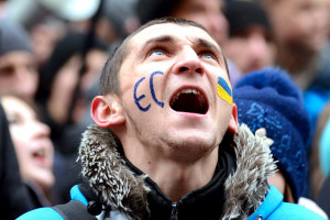 Киевский политолог заклеймил «живущих в украинском языке»