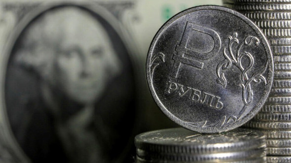 Доллар по 70. В Госдуме предложили укрепить рубль вместо роста ставки ЦБ